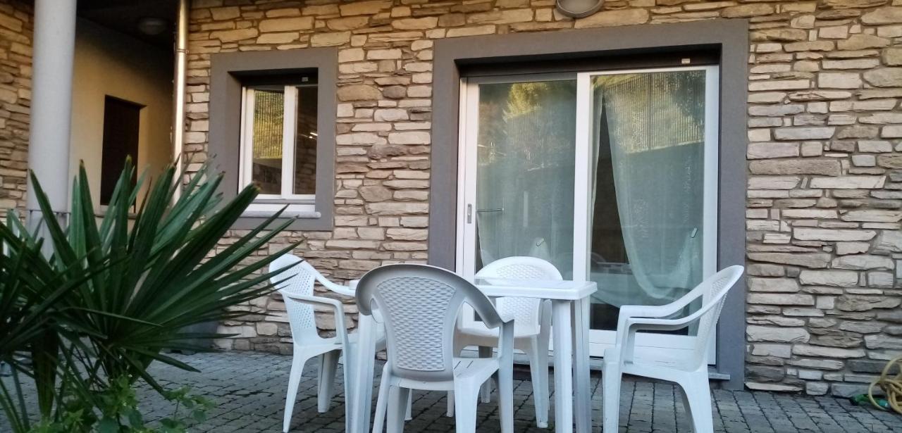 Residence Alessandra Supervacanza House - دومازو المظهر الخارجي الصورة