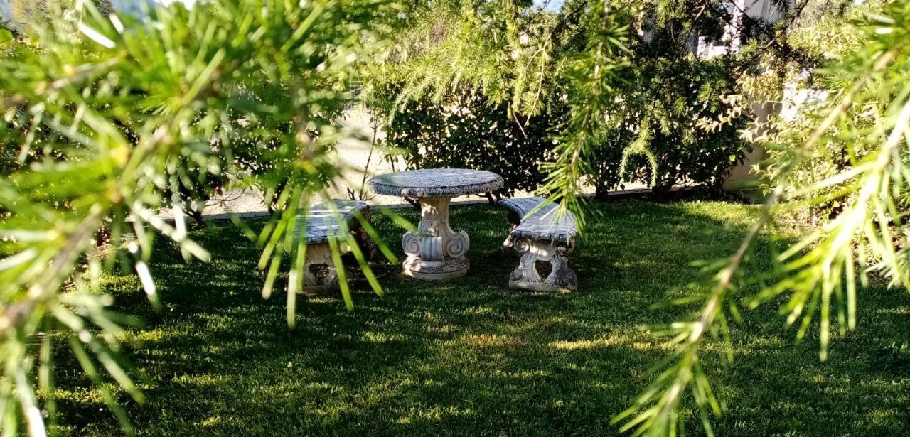 Residence Alessandra Supervacanza House - دومازو المظهر الخارجي الصورة
