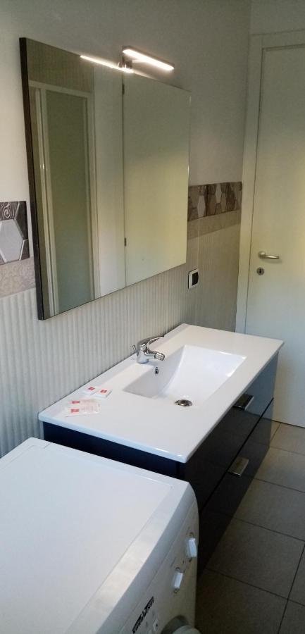 Residence Alessandra Supervacanza House - دومازو المظهر الخارجي الصورة