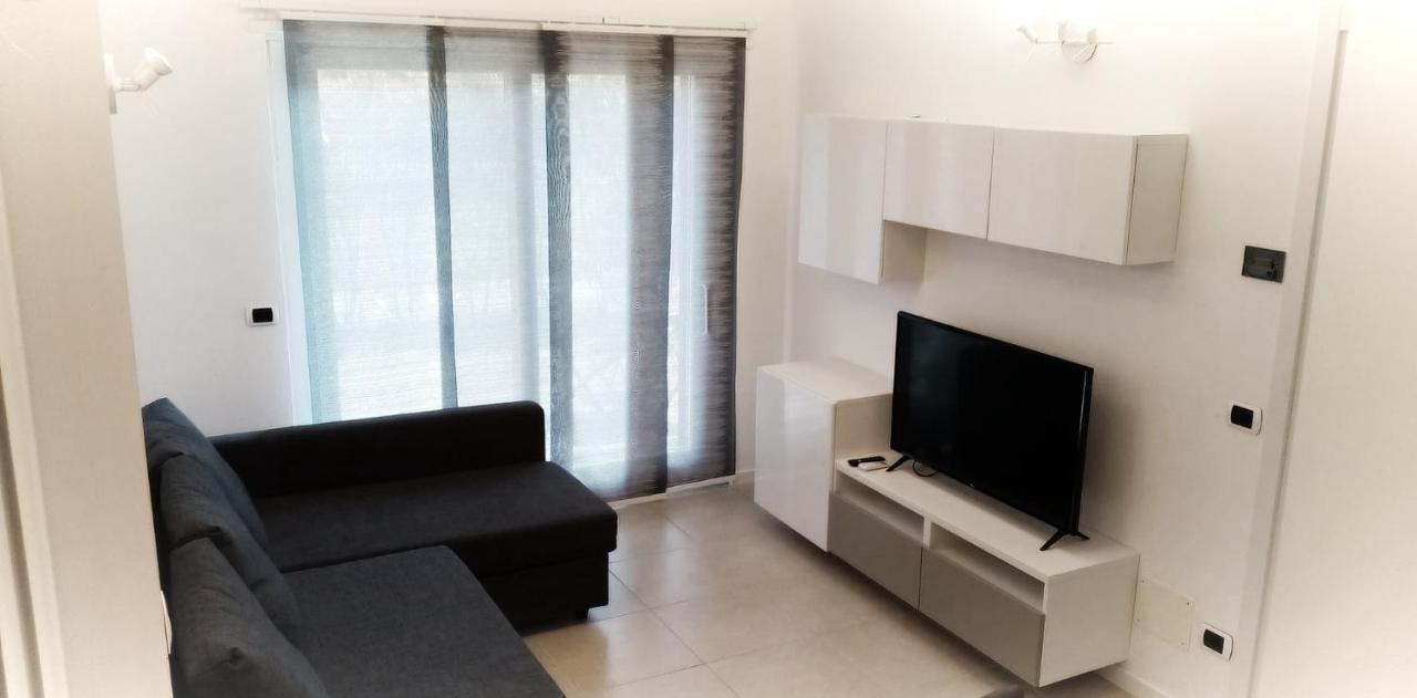 Residence Alessandra Supervacanza House - دومازو المظهر الخارجي الصورة